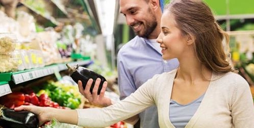 Couple shopping fruits and veggies